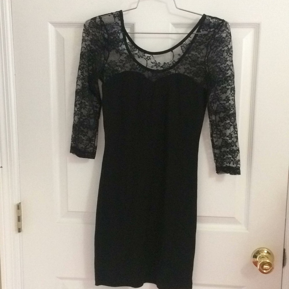 Lace sweetheart neckline bodycon